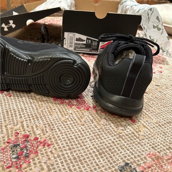 Under Armour Running Shoes - Black - Picture 10 of 12
